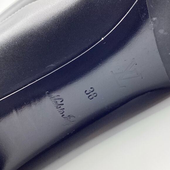 Louis Vuitton Uniform Black Patent & Leather Low Heel Buckle Pump 38 8 - Picture 5 of 9